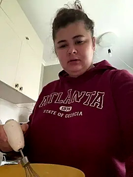 AliceCurlyX online show from 12/05/25, 10:25