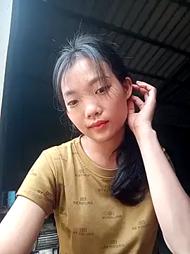 Ananine online show from 10/22/25, 03:06