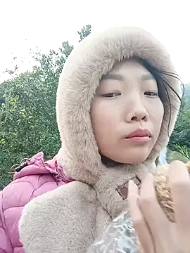 Snapshot of Ananine chatting on 01/12/26, 12:50 Ananine online show from 01/12/26, 12:50