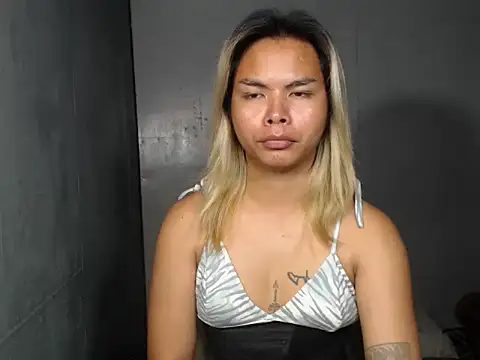 Snapshot of midnight_mariaxx chatting on 11/12/25, 01:54 midnight mariaxx online show from 11/12/25, 01:54