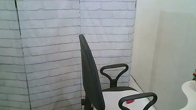 Helen xi  online show from 01/12/26, 05:20