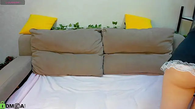 Sylvia Ortiz online show from 02/13/26, 04:45