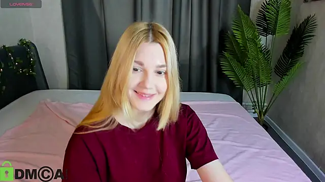 Sylvia Ortiz online show from 10/25/25, 09:08