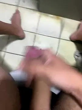 Novindapikgrossa online show from 10/20/25, 12:02