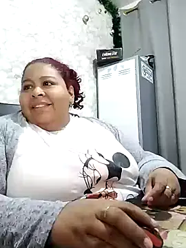 Snapshot of andrealopez1607_ chatting on 11/28/25, 05:40 andrealopez1607 online show from 11/28/25, 05:40