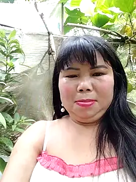 Snapshot of lusy-00 chatting on 06/25/26, 02:20 lusy-00 online show from 06/25/26, 02:20