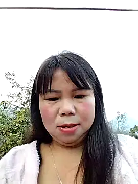 lusy-00 online show from 11/21/25, 09:41