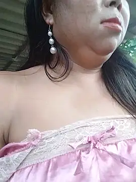 Snapshot of lusy-00 chatting on 06/07/26, 01:22 lusy-00 online show from 06/07/26, 01:22
