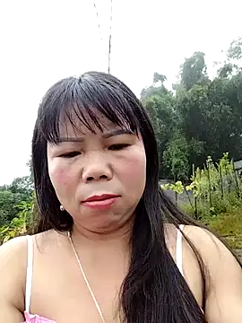 Snapshot of lusy-00 chatting on 09/27/25, 02:18 lusy-00 online show from 09/27/25, 02:18