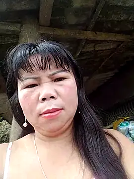 Snapshot of lusy-00 chatting on 10/09/25, 02:12 lusy-00 online show from 10/09/25, 02:12