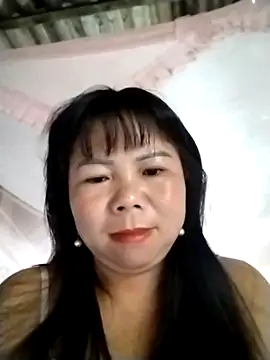 Snapshot of lusy-00 chatting on 09/21/25, 01:44 lusy-00 online show from 09/21/25, 01:44
