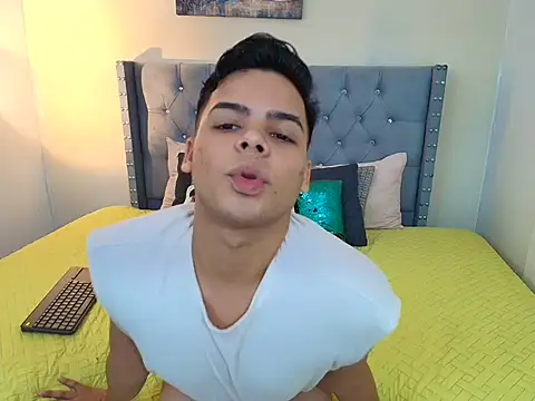 Snapshot of stewart_mateo_ chatting on 10/09/25, 02:01 stewart mateo online show from 10/09/25, 02:01