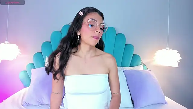 Snapshot of AlassiaHocthner chatting on 11/05/25, 11:57 AlassiaHocthner online show from 11/05/25, 11:57