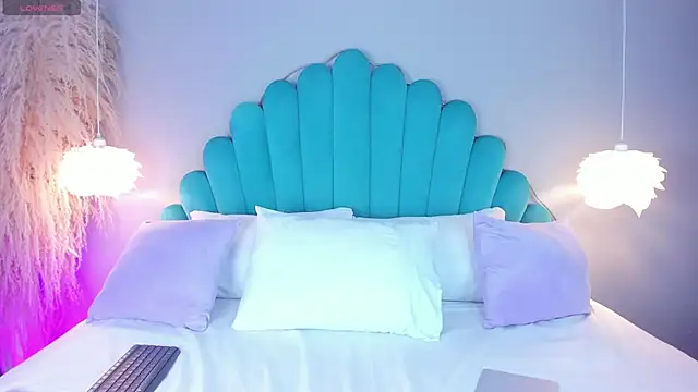 Snapshot of AlassiaHocthner chatting on 10/30/25, 12:03 AlassiaHocthner online show from 10/30/25, 12:03