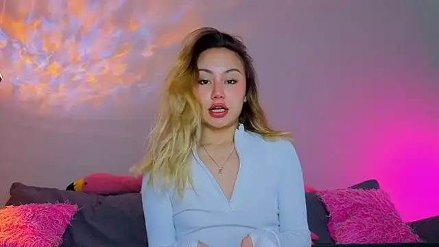 Snapshot of baobei03 chatting on 02/24/26, 12:06 baobei03 online show from 02/24/26, 12:06