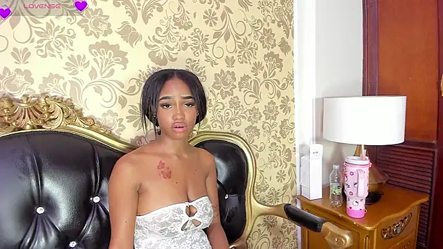 JulitPink online show from 03/08/26, 02:04