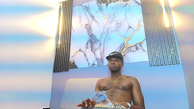 DOUGLAS 099 online show from 11/29/25, 12:44