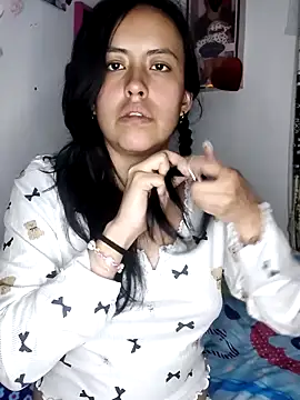 Snapshot of Queen_Ashly chatting on 06/05/26, 02:27 Queen Ashly online show from 06/05/26, 02:27
