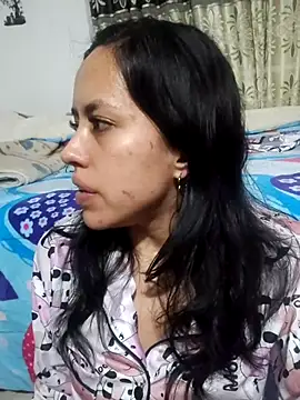 Queen Ashly online show from 11/26/25, 12:21