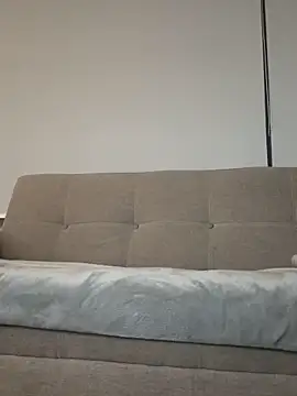 Alisha Olsen  online show from 10/21/25, 04:45