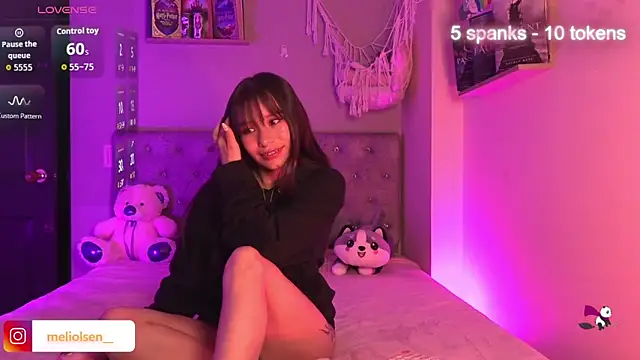 Alisha Olsen  online show from 03/19/26, 04:45