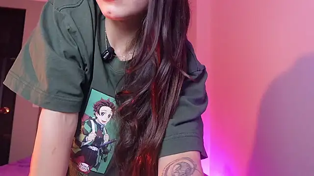 Alisha Olsen  online show from 12/03/25, 05:52