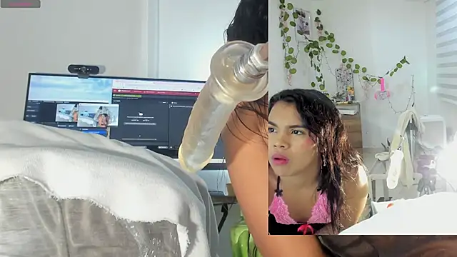 Rosy Emely online show from 12/05/25, 09:30