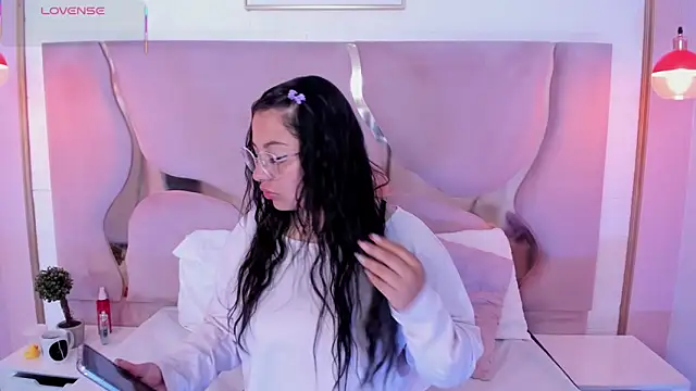 AbbieJoness   online show from 10/08/25, 01:45