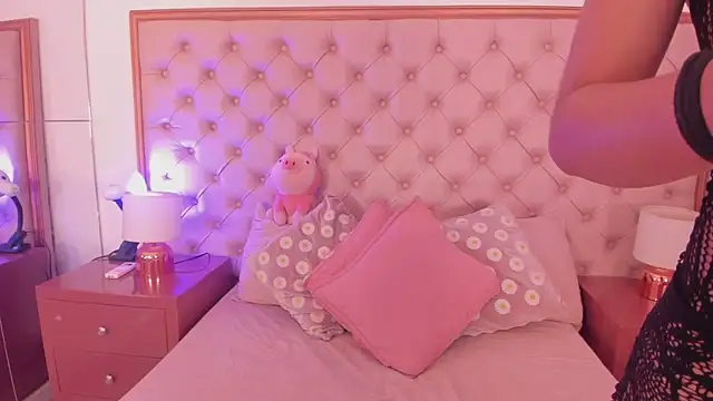 sweetabbey online show from 10/28/25, 02:23