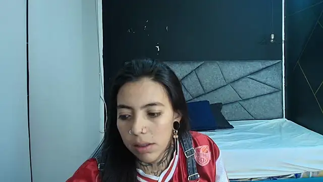 LiaMonroee  online show from 11/15/25, 11:47