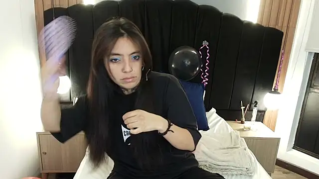 LiaMonroee  online show from 03/25/26, 12:26