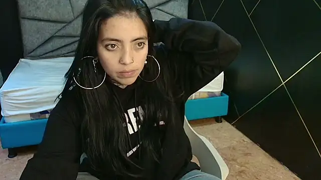 LiaMonroee  online show from 11/21/25, 11:53