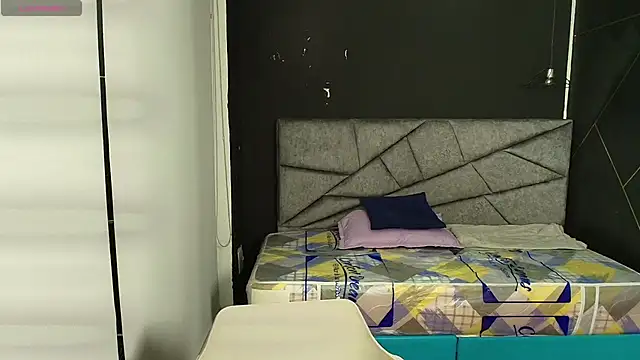 LiaMonroee  online show from 11/08/25, 12:09