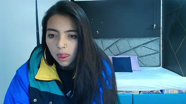 LiaMonroee  online show from 11/16/25, 12:32