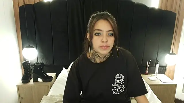 LiaMonroee  online show from 03/15/26, 12:12