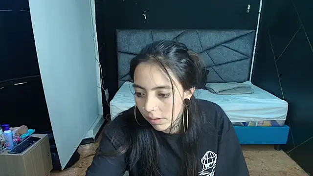 LiaMonroee  online show from 11/14/25, 11:47