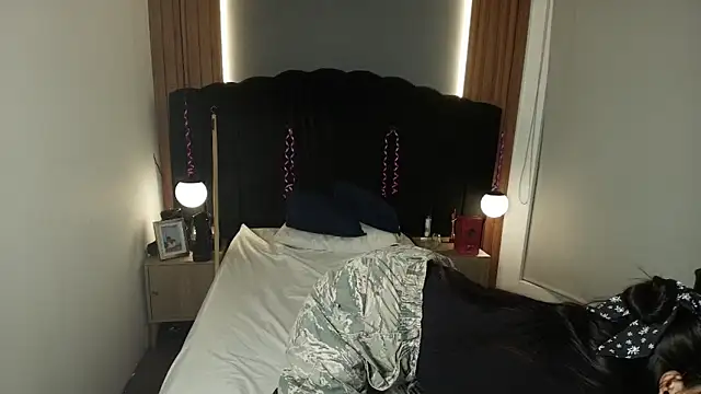 LiaMonroee  online show from 04/01/26, 11:55