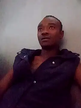 Snapshot of Nykho17 chatting on 11/02/25, 12:10 Nykho17 online show from 11/02/25, 12:10