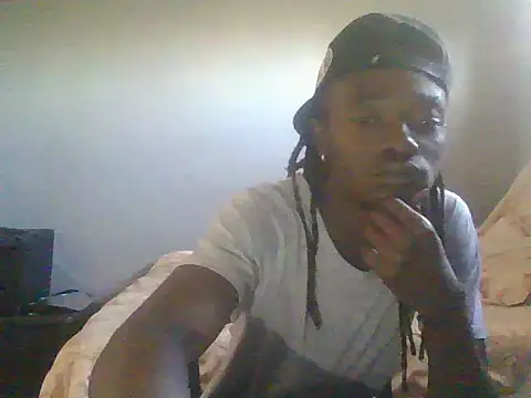 Snapshot of Nykho17 chatting on 10/02/25, 11:35 Nykho17 online show from 10/02/25, 11:35