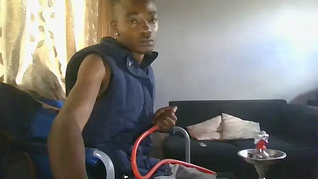 Snapshot of Nykho17 chatting on 11/06/25, 09:02 Nykho17 online show from 11/06/25, 09:02