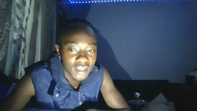 Snapshot of Nykho17 chatting on 11/06/25, 09:08 Nykho17 online show from 11/06/25, 09:08