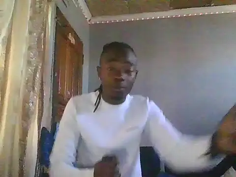 Snapshot of Nykho17 chatting on 10/30/25, 07:39 Nykho17 online show from 10/30/25, 07:39