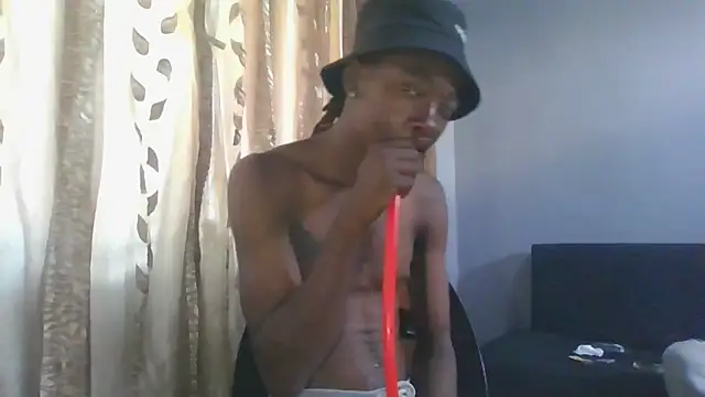 Snapshot of Nykho17 chatting on 11/21/25, 10:03 Nykho17 online show from 11/21/25, 10:03