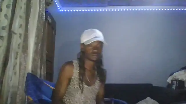 Snapshot of Nykho17 chatting on 12/01/25, 02:56 Nykho17 online show from 12/01/25, 02:56