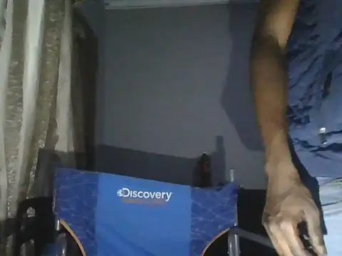 Snapshot of Nykho17 chatting on 10/30/25, 08:06 Nykho17 online show from 10/30/25, 08:06