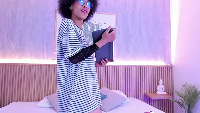 sophie rojas online show from 11/05/25, 03:31