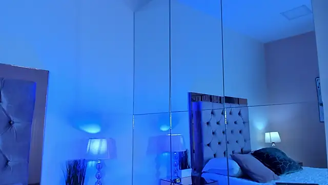 hillary chen online show from 11/28/25, 03:07