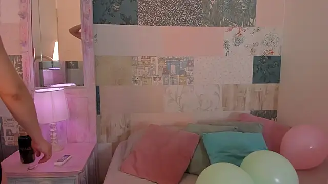 hillary chen online show from 11/08/25, 03:10