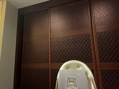 yuer2563 online show from 11/07/25, 04:11