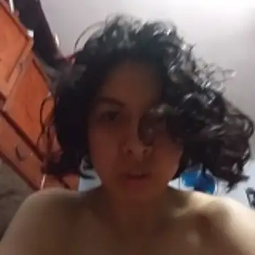 Snapshot of Syndel23 chatting on 11/05/25, 02:14 Syndel23 online show from 11/05/25, 02:14